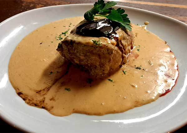 Pavé de bœuf au fromage de herve et sirop de Liège