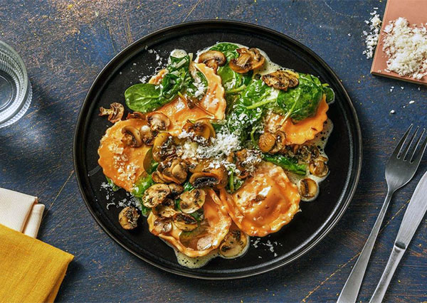 Pâtes fraîches à la riccotta, cime di rappa, saucisse de toscane à Laeken